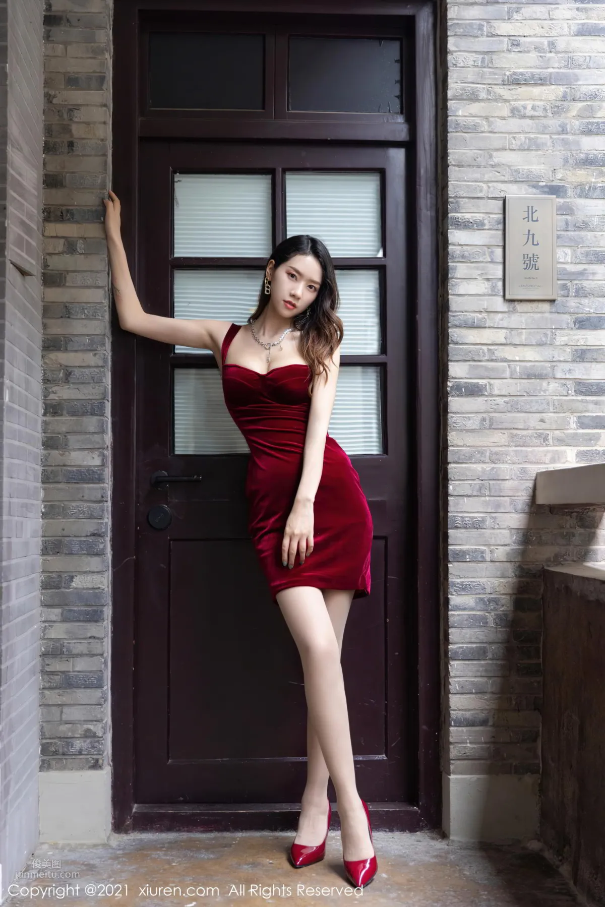 Bony Beauty Fang Zixuan, Sexy Red Dress, Distinctive Curves photo 2