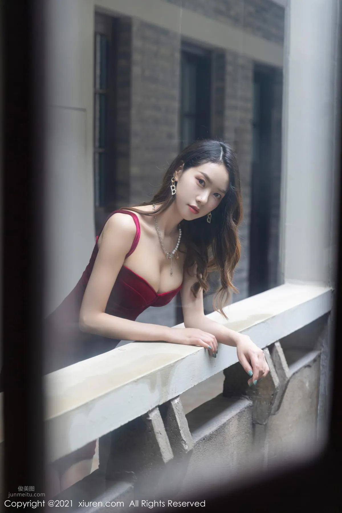 Bony Beauty Fang Zixuan, Sexy Red Dress, Distinctive Curves photo 1