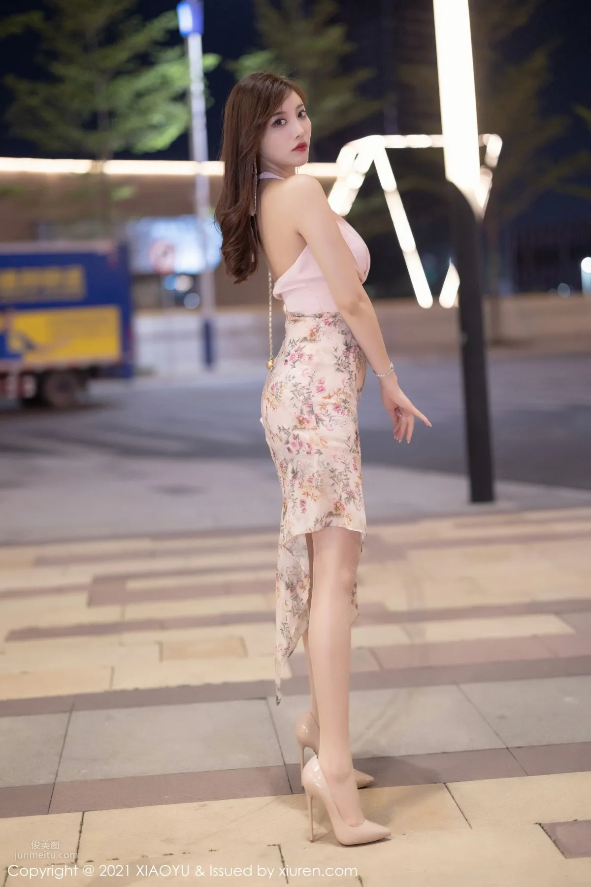 Yang Chenchen: XIAOYU Vol. 572 photo 4
