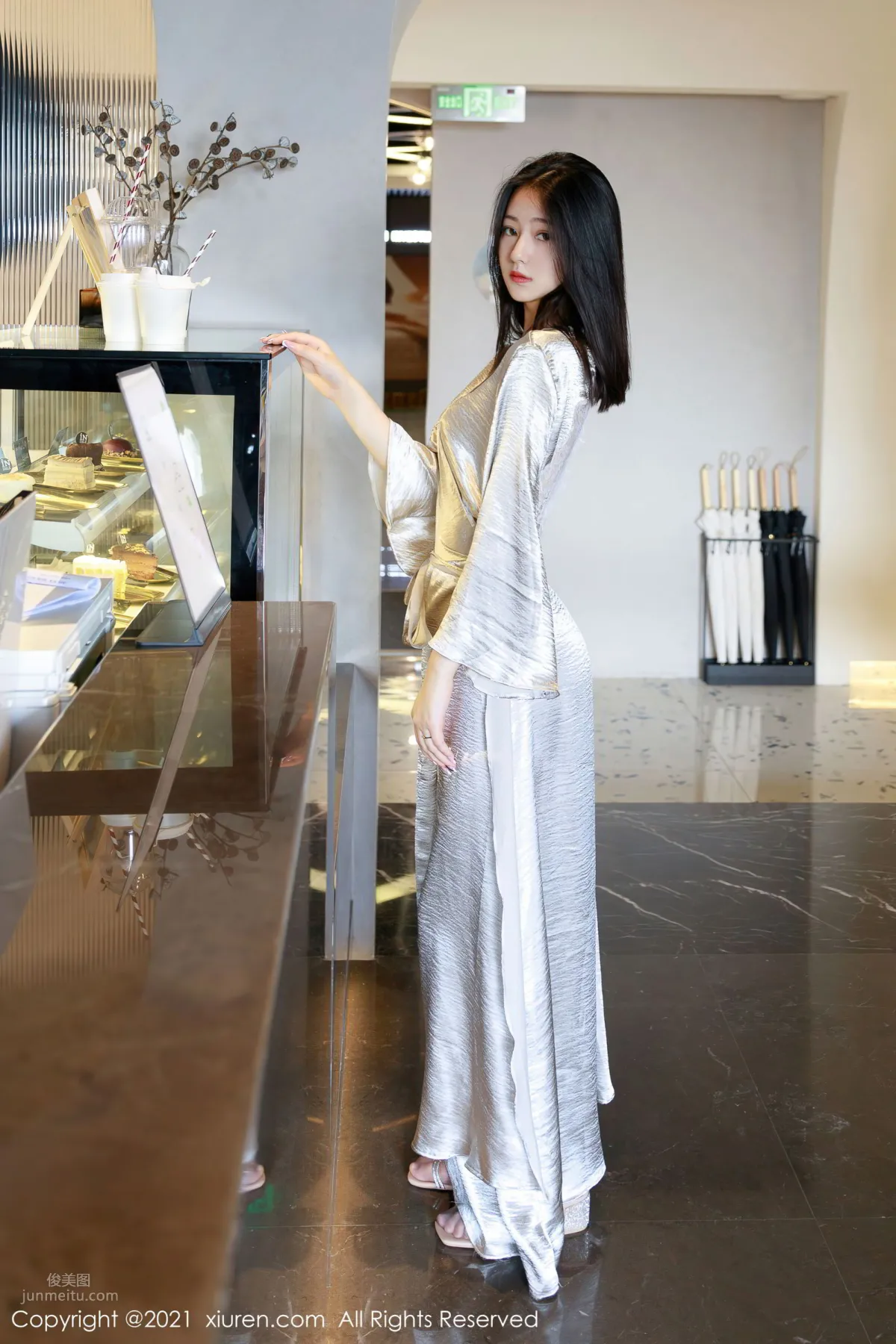 熊小諾面容清秀動人 氣質時尚不失魅力 1