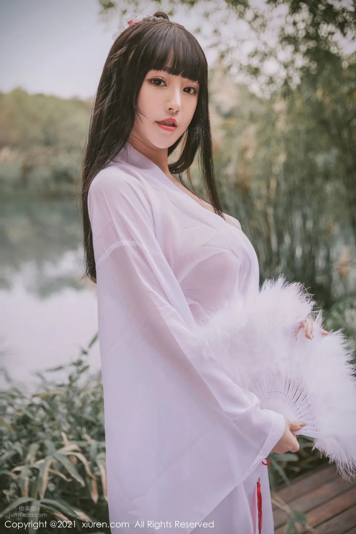 Pure and Charming Zhu Ke'er, Sheer Fabric Ancient Style Outdoor Shoot Series photo 10