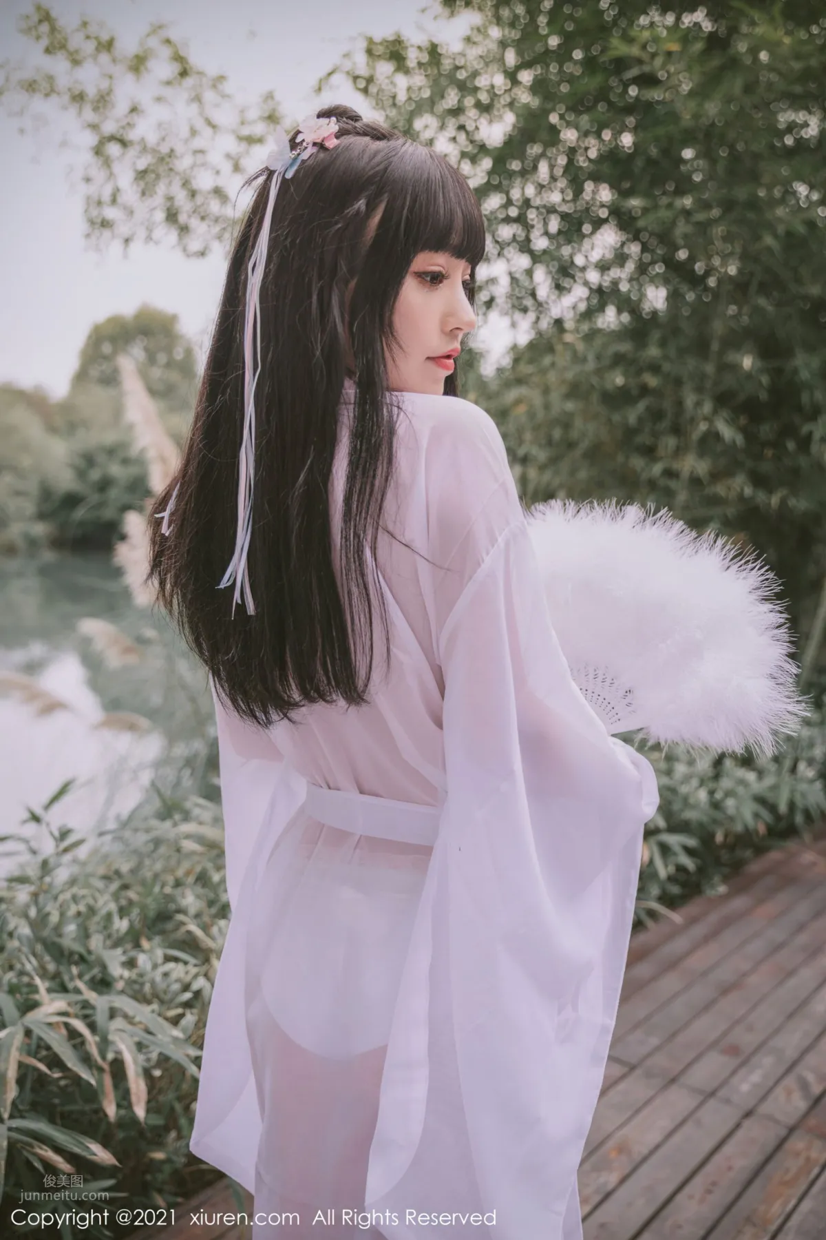 Pure and Charming Zhu Ke'er, Sheer Fabric Ancient Style Outdoor Shoot Series photo 8