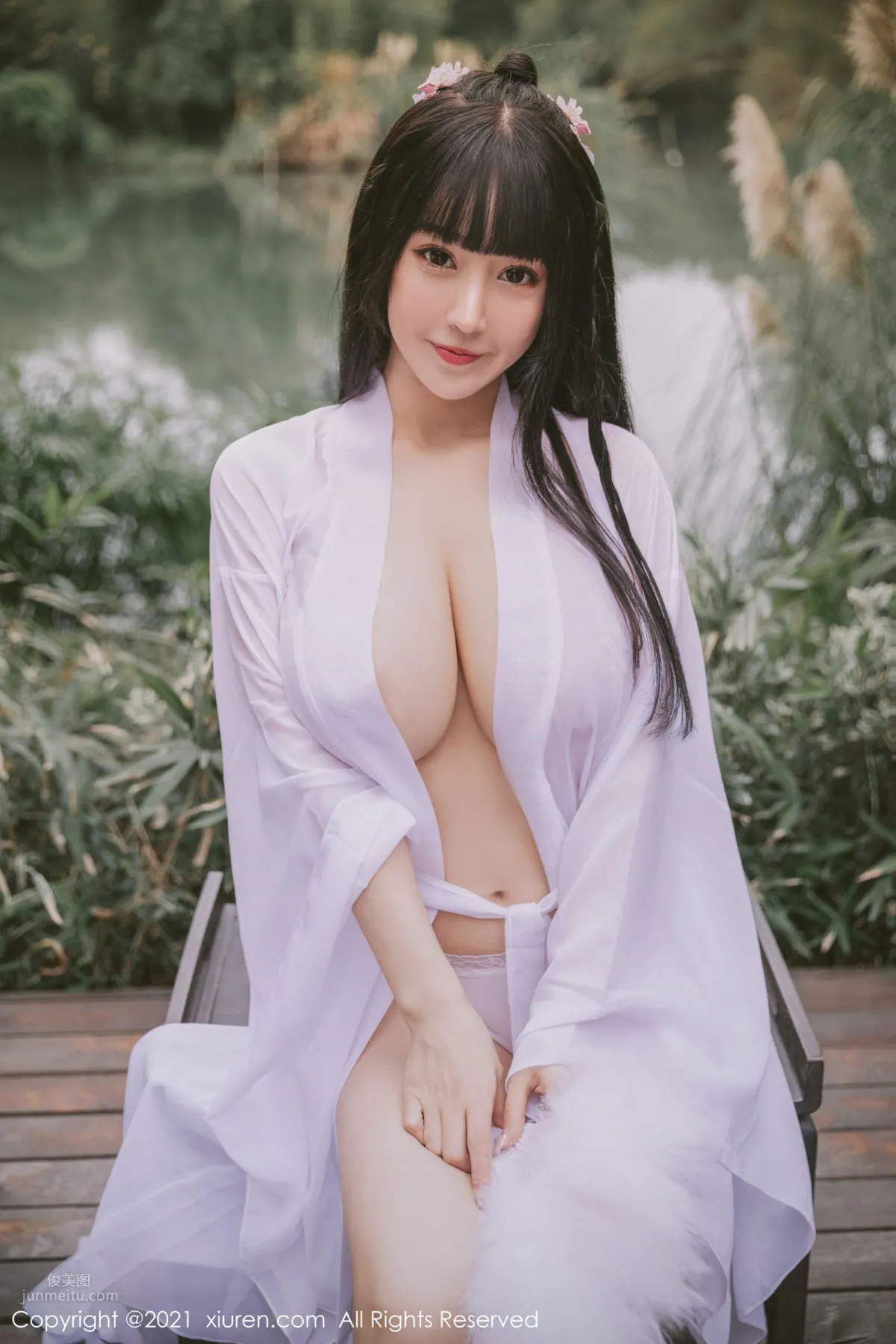 Pure and Charming Zhu Ke'er, Sheer Fabric Ancient Style Outdoor Shoot Series photo 12