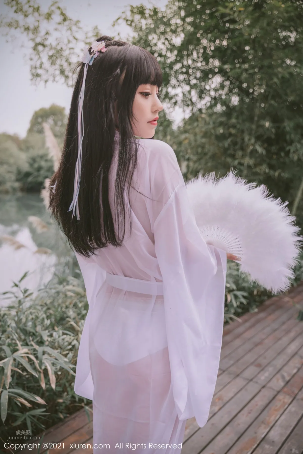 Pure and Charming Zhu Ke'er, Sheer Fabric Ancient Style Outdoor Shoot Series photo 7