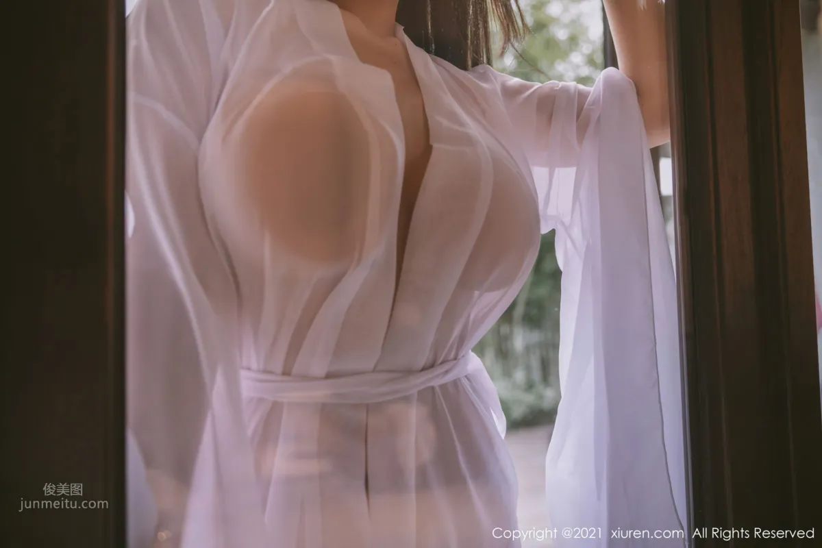 Pure and Charming Zhu Ke'er, Sheer Fabric Ancient Style Outdoor Shoot Series photo 20