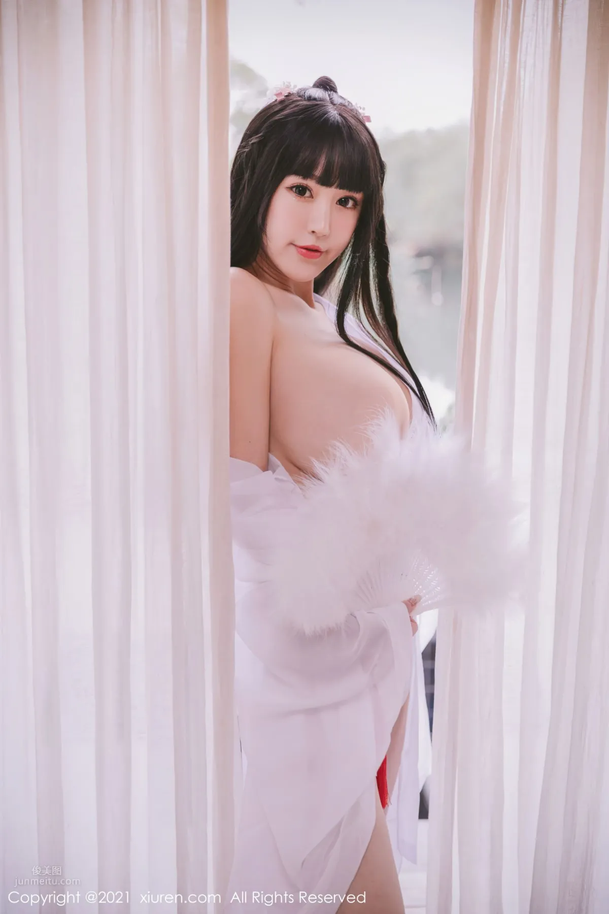 Pure and Charming Zhu Ke'er, Sheer Fabric Ancient Style Outdoor Shoot Series photo 23