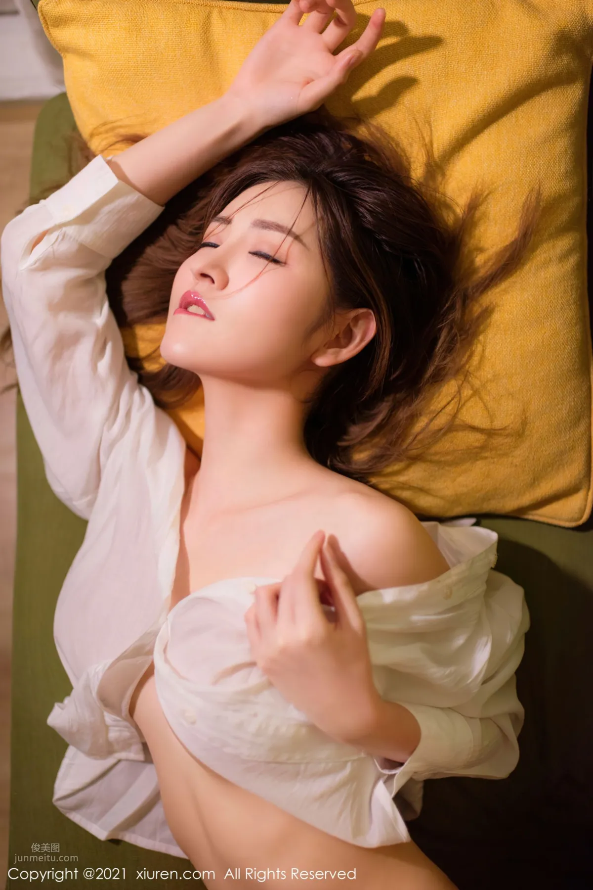 Otaku Goddess Shen Mengyao Lazily Lying on the Sofa photo 22
