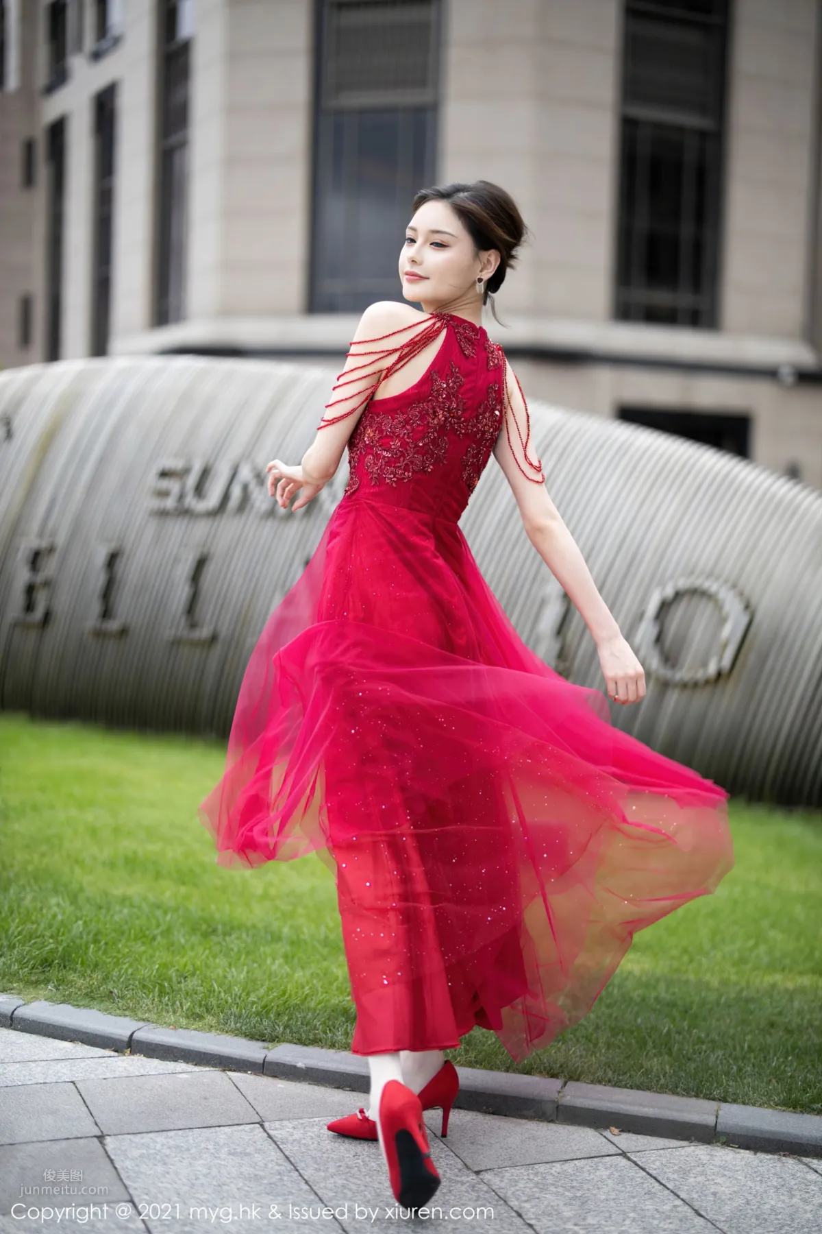 红裙女神小夕juju 让人心神俱醉_12