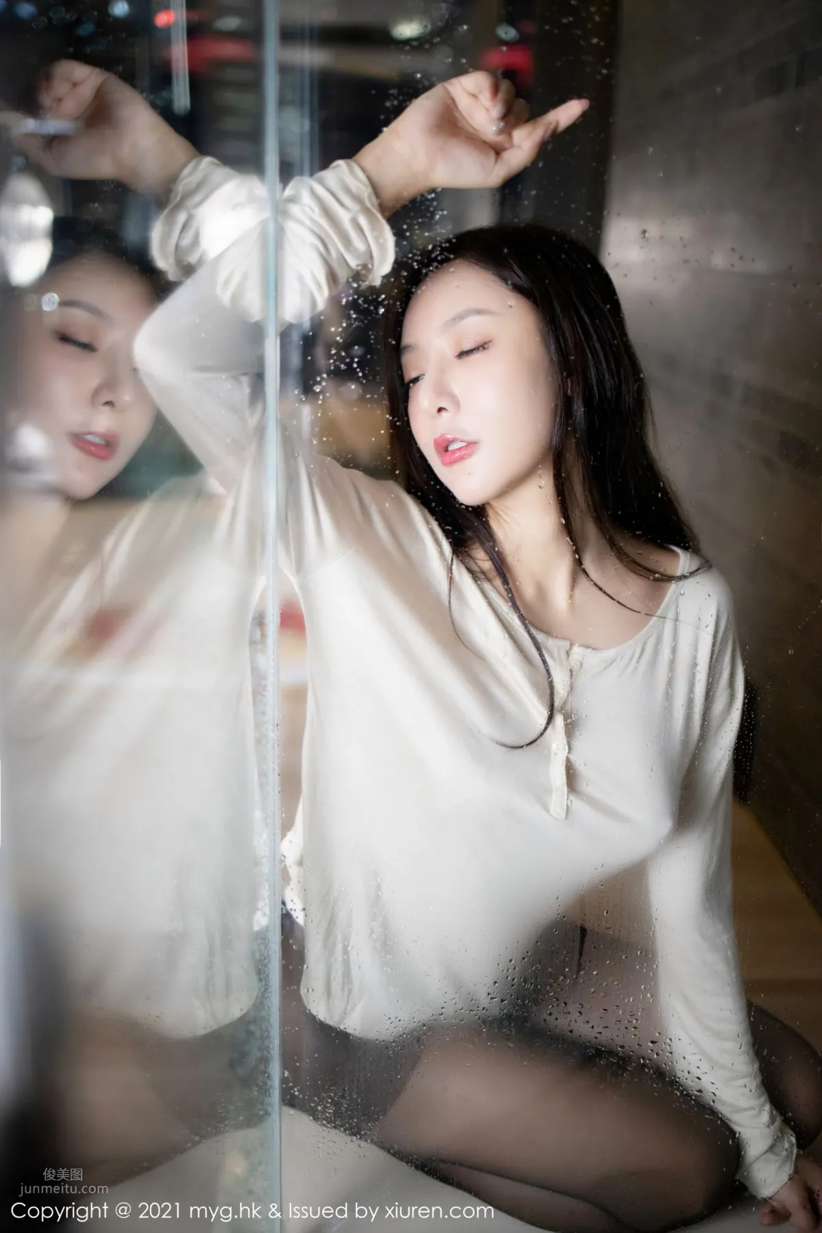 Wet Goddess Yanni Wang, Bathroom Petal Bath Series photo 38