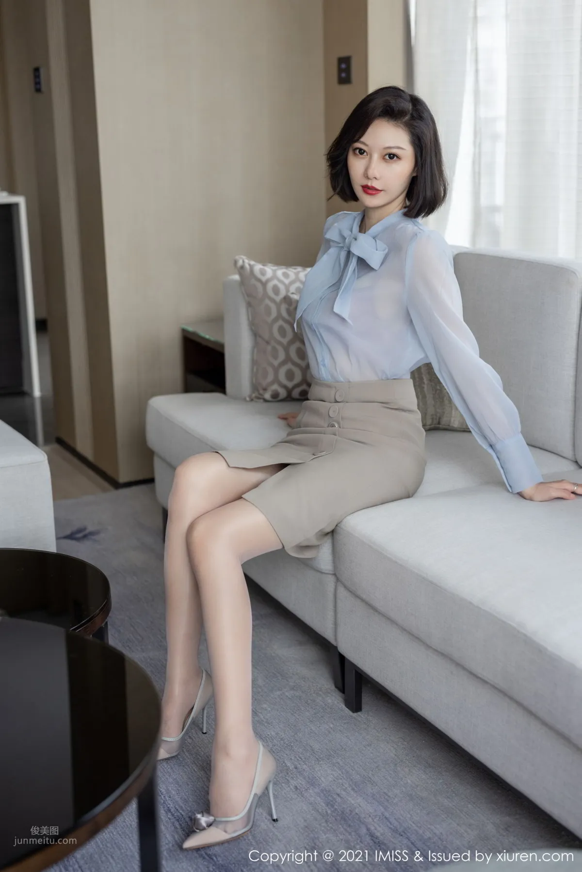 气质美女艺轩 暖色调的氛围_3