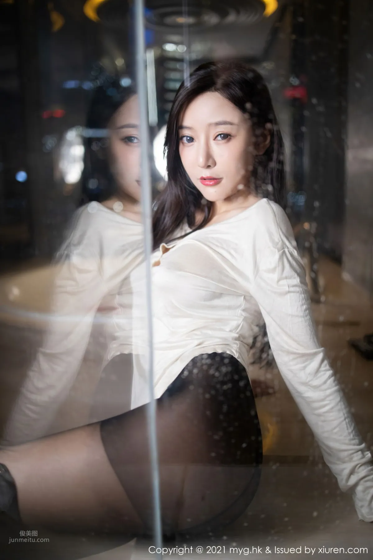 Wet Goddess Yanni Wang, Bathroom Petal Bath Series photo 31