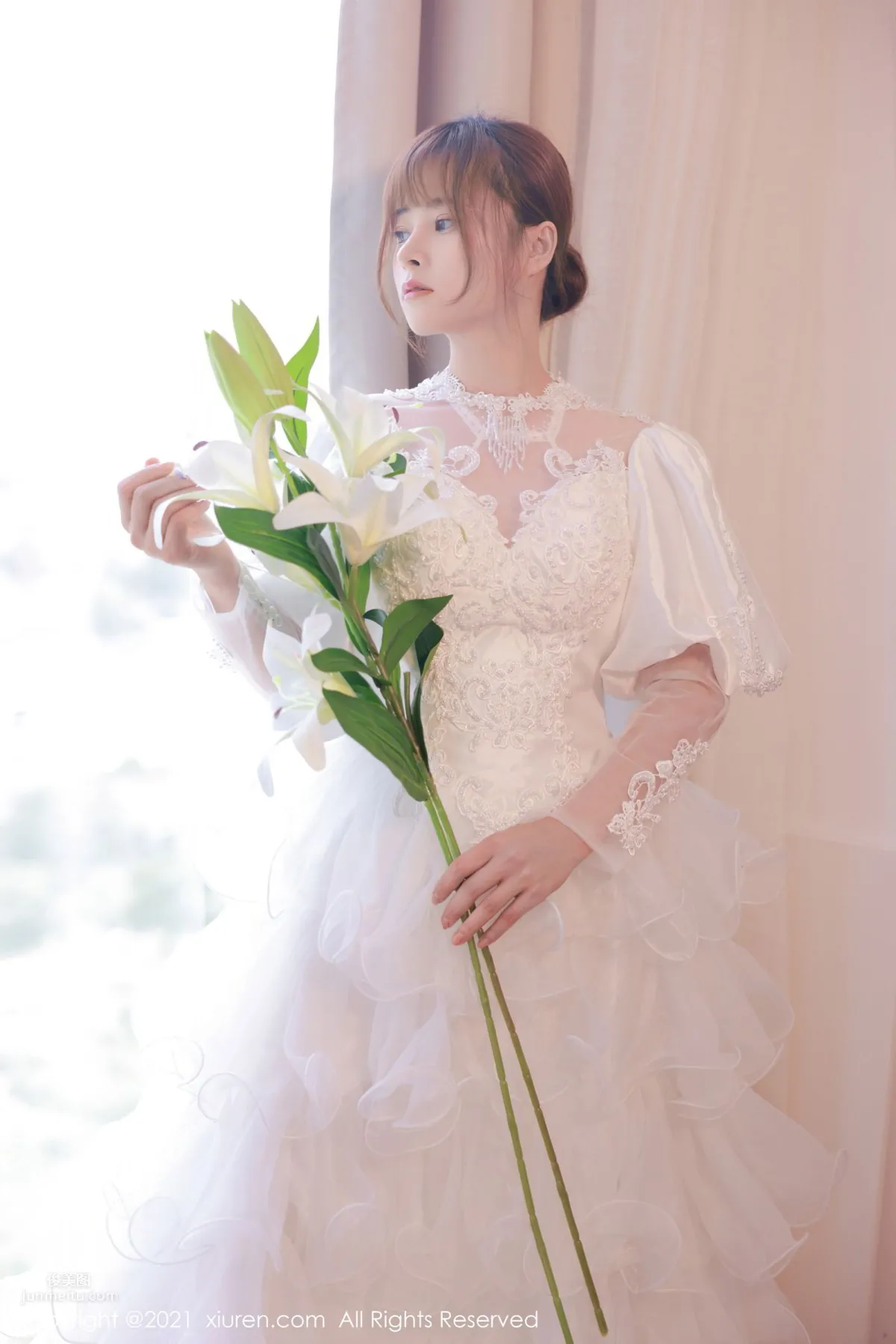 欧派模特奈沐子 唯美动人白色婚纱_1