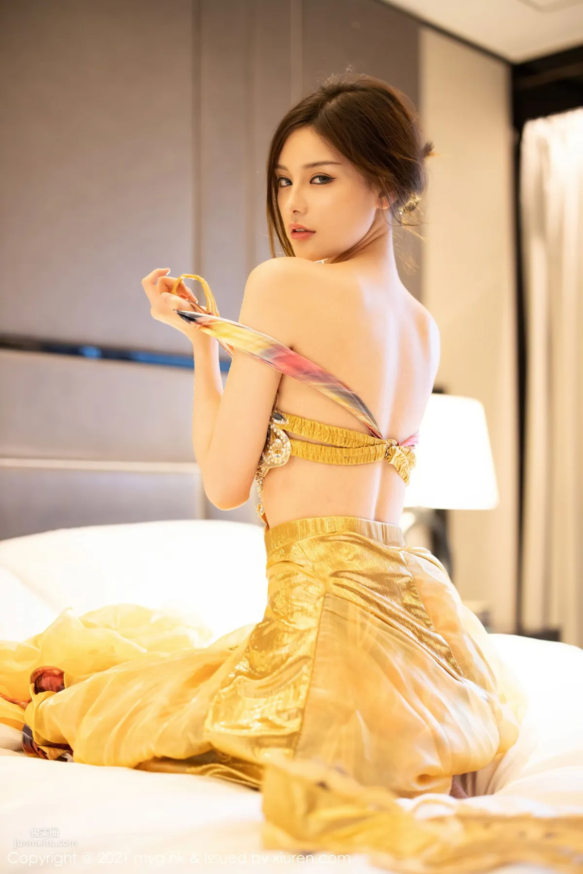 宅男女神小夕juju 泰式服飾美輪美奂 44