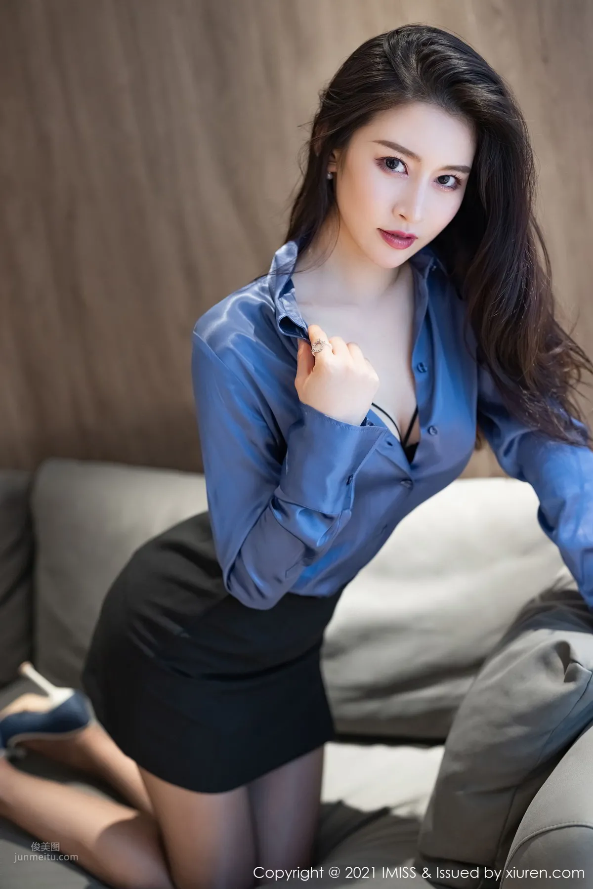 氣質美女Vanessa 華麗典雅的職場OL 19