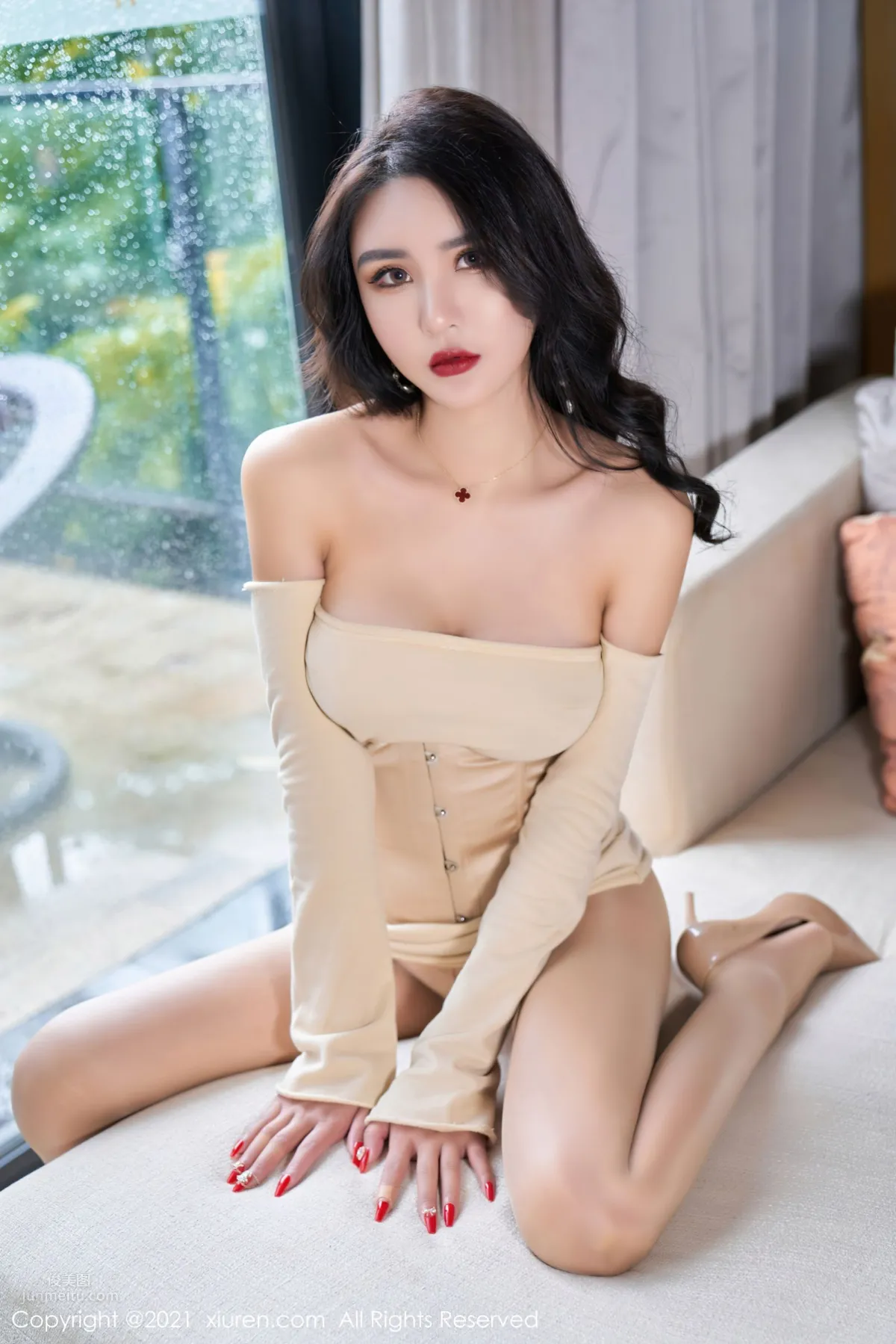 Emily Yin Fei Yunnan Travel Shoot, Gorgeous Beige Dress photo 16
