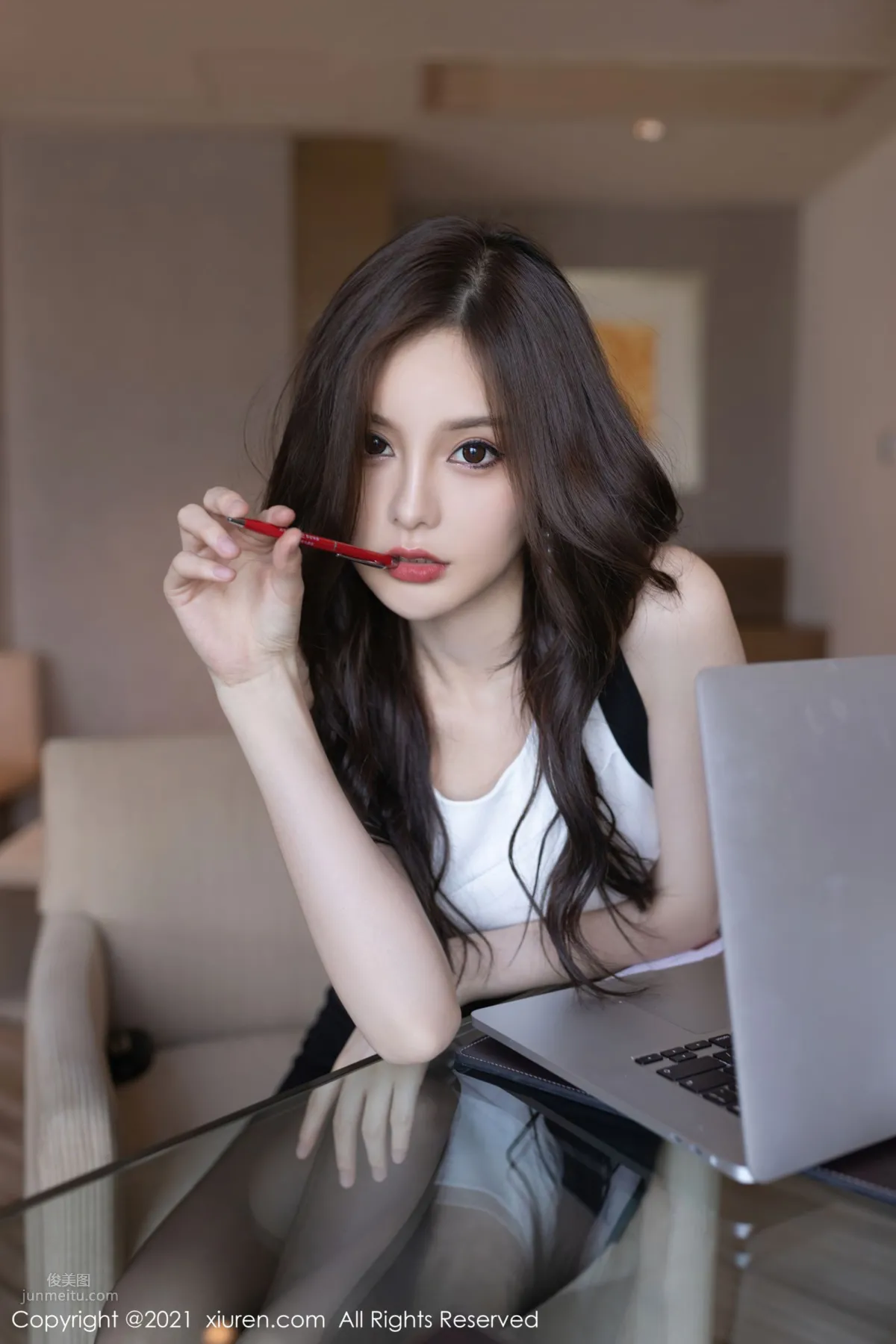 精致女神王心怡 会议室主题系列_1