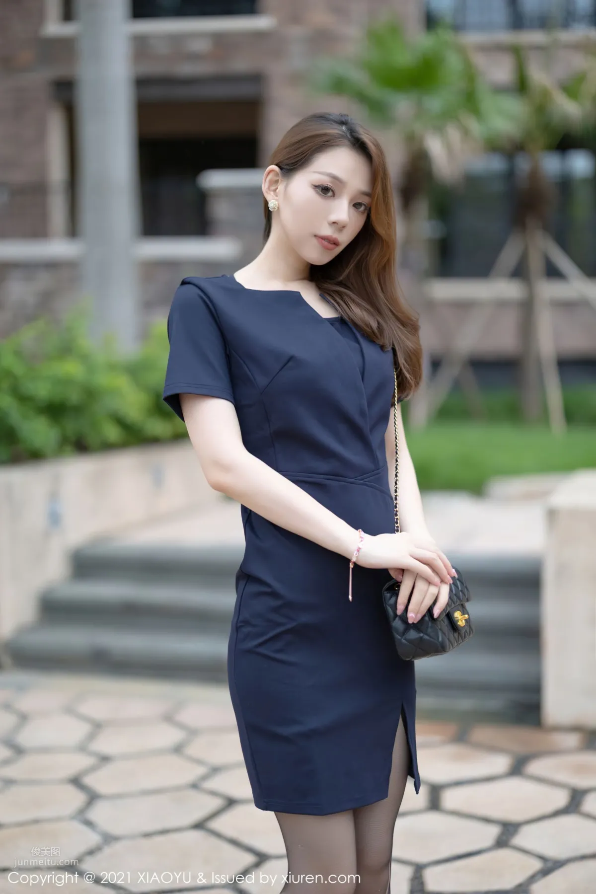宅男女神言沫 华丽典雅的服饰_1