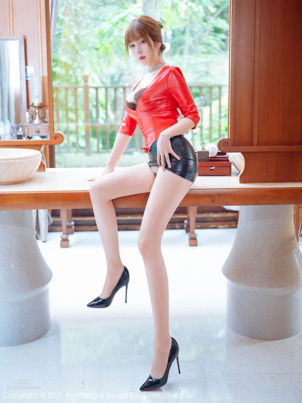 Les Wong: HuaYang photo 4