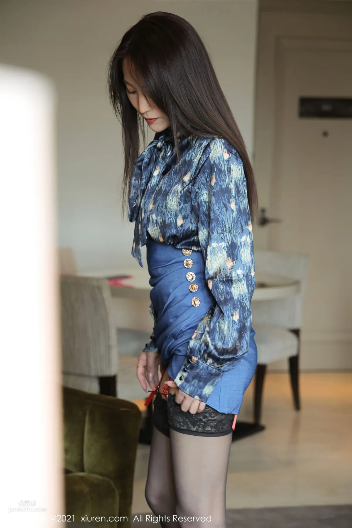 Beautiful Model Zhou Muxi, Elegant Blue and Crimson Lingerie photo 5