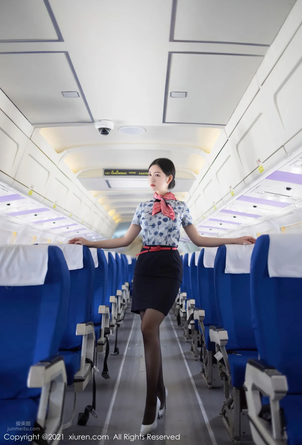 Flight Attendant Goddess Shen Mengyao, Real Airport Cabin Scene photo 5