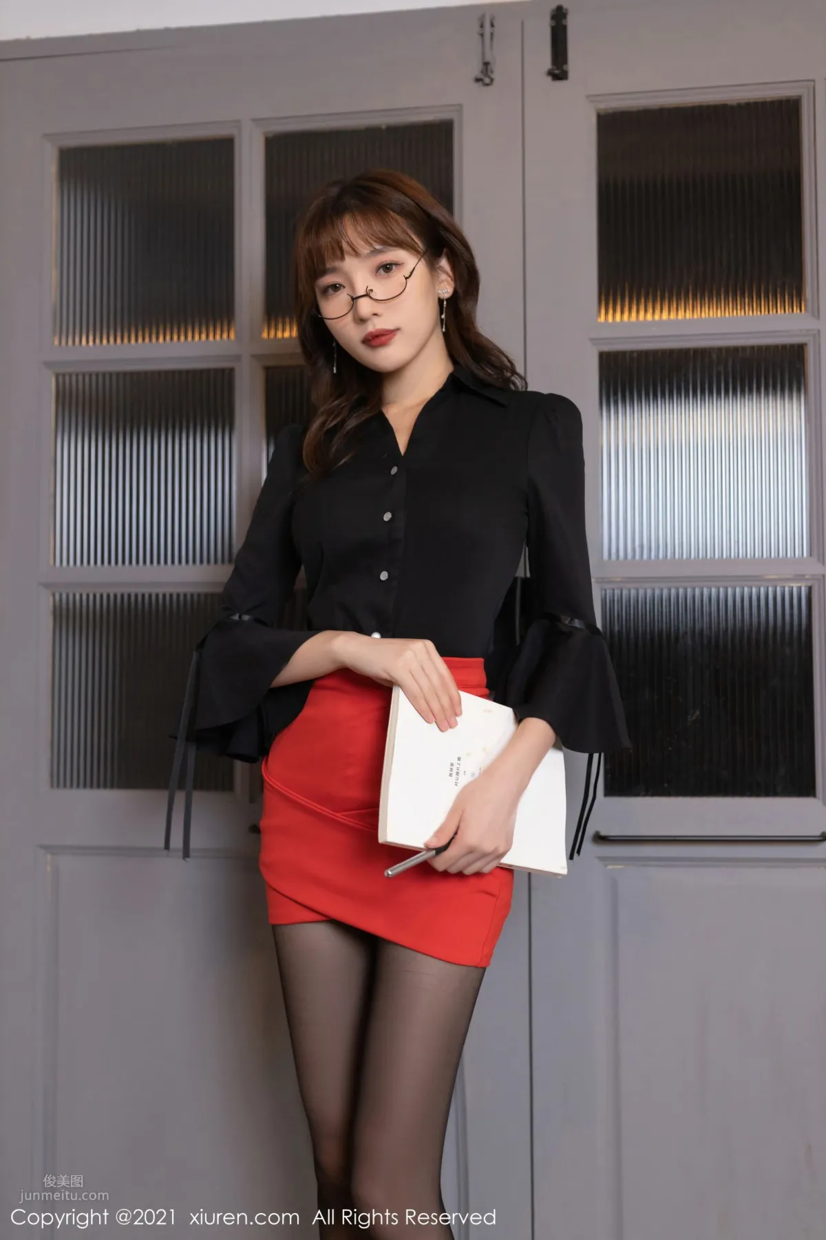 Tutor Lu Xuanxuan, Looks Strict But What Is She Really Like photo 3