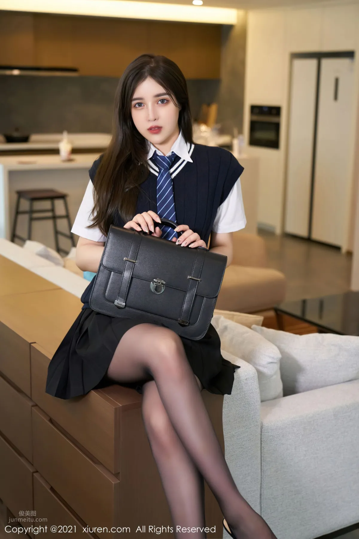 Curvy Older Sister Han Jingan, Pure Style School Uniform photo 15