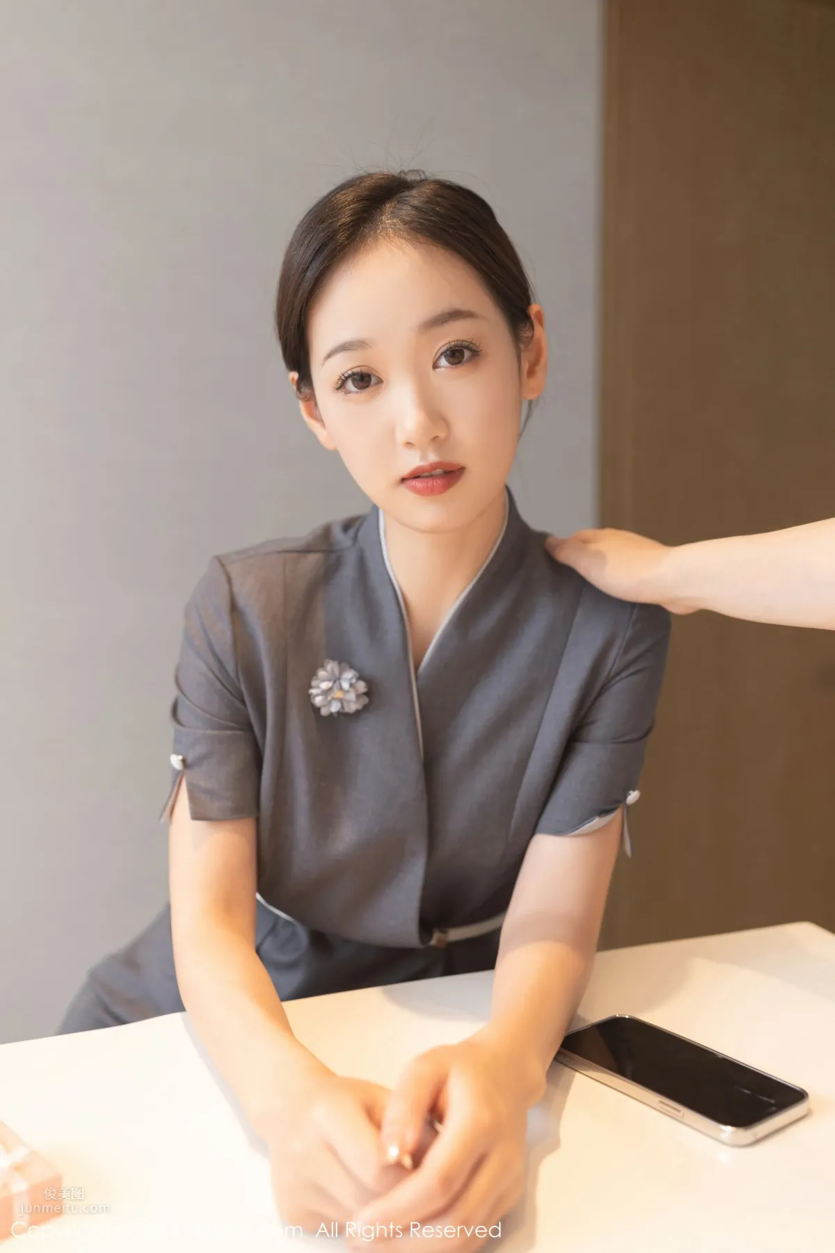 Tang Anqi's Hypnosis Theme, Capable and Elegant Professional Attire photo 21
