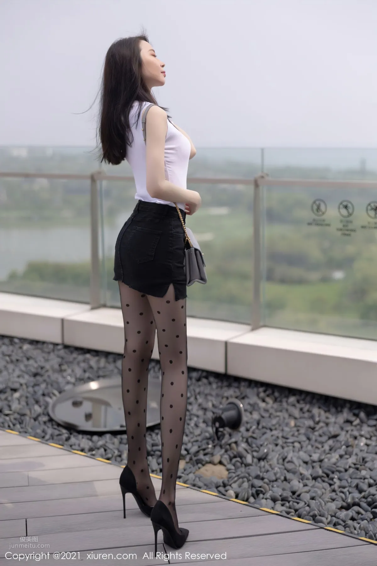 气质女神梦心月 肉色内衣婀娜动人_6