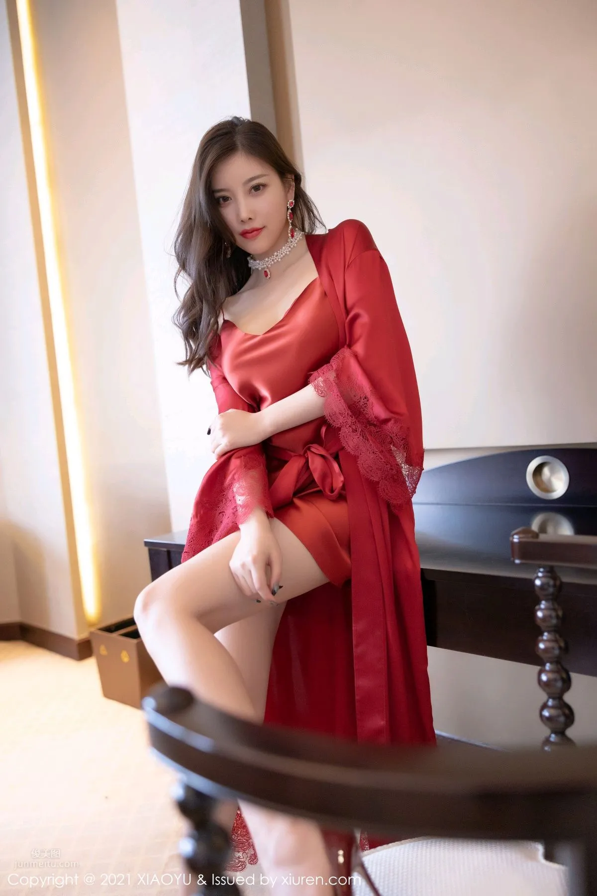 全民女神楊晨晨 豔麗猩紅的吊裙 47