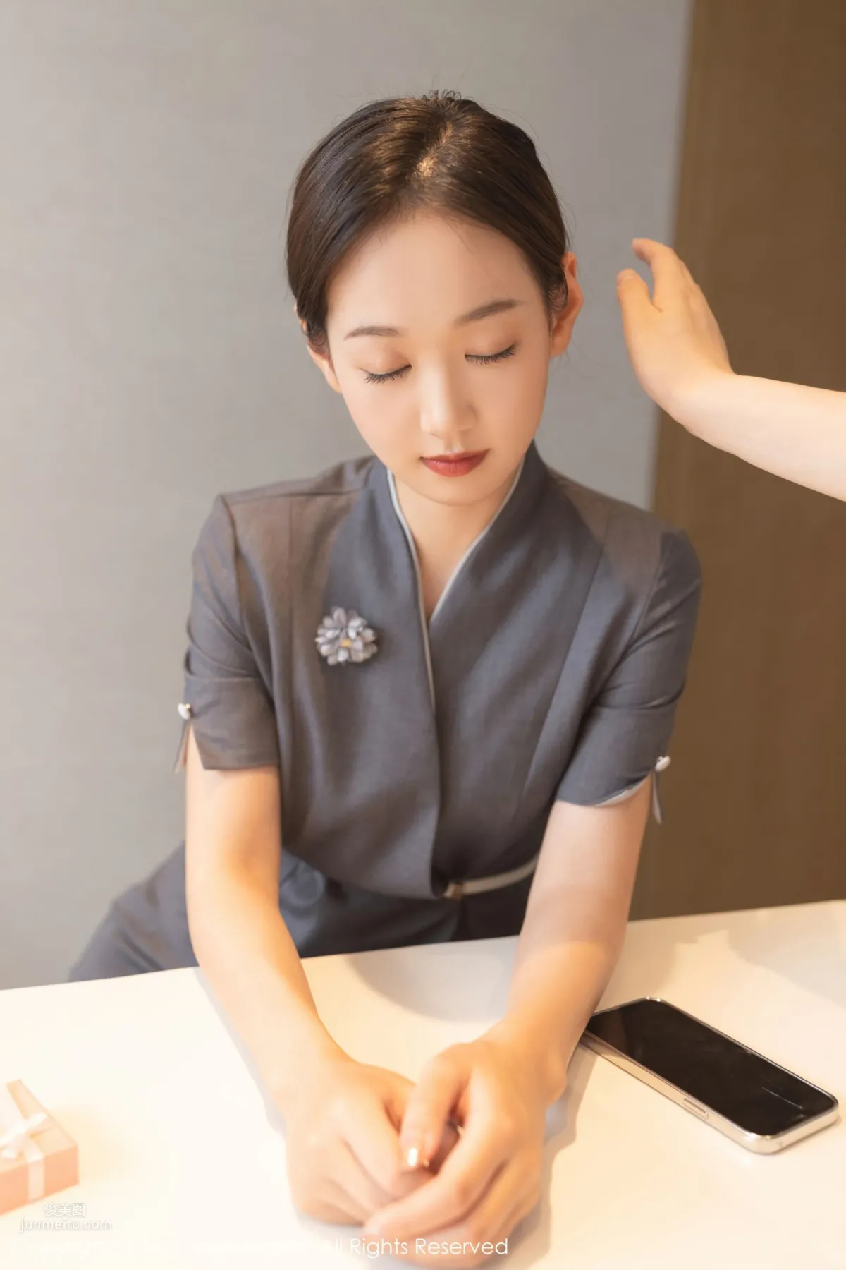 Tang Anqi's Hypnosis Theme, Capable and Elegant Professional Attire photo 20