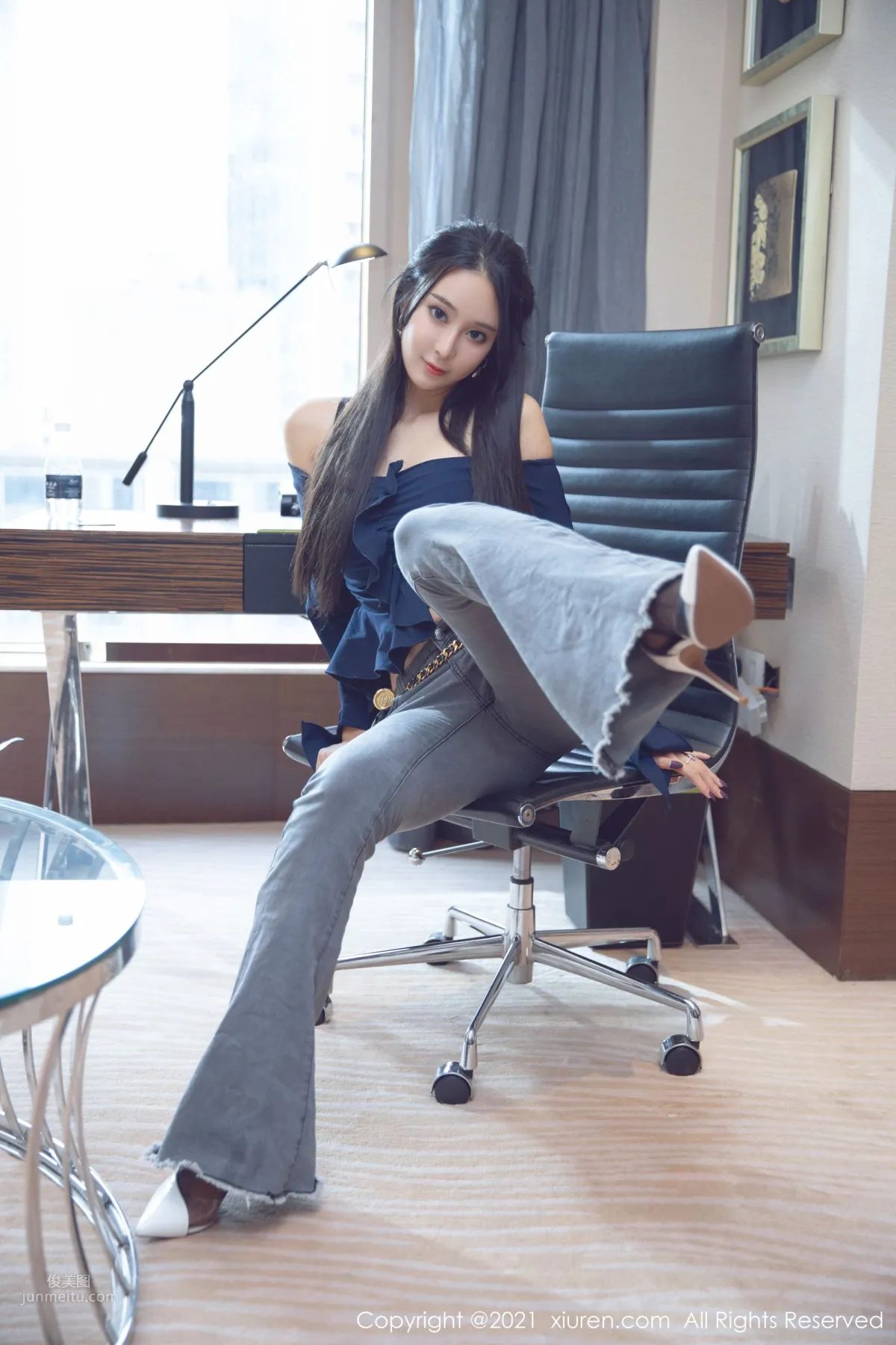 热辣妹子蓝夏 魅惑多姿的服饰_0