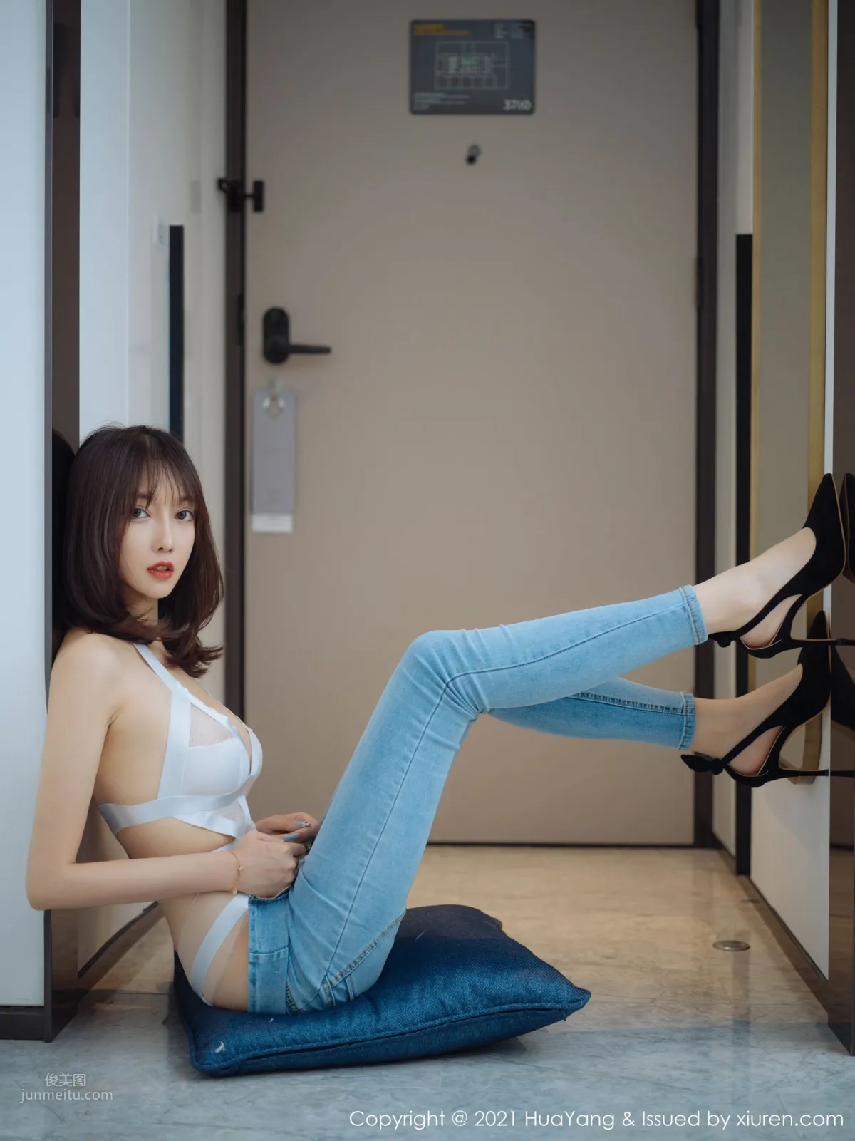 Beautiful Woman Yue Eryue, Distinctive Charming Clothing photo 36