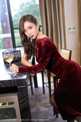 禦姐模特艾靜香 猩紅華麗的禮裙