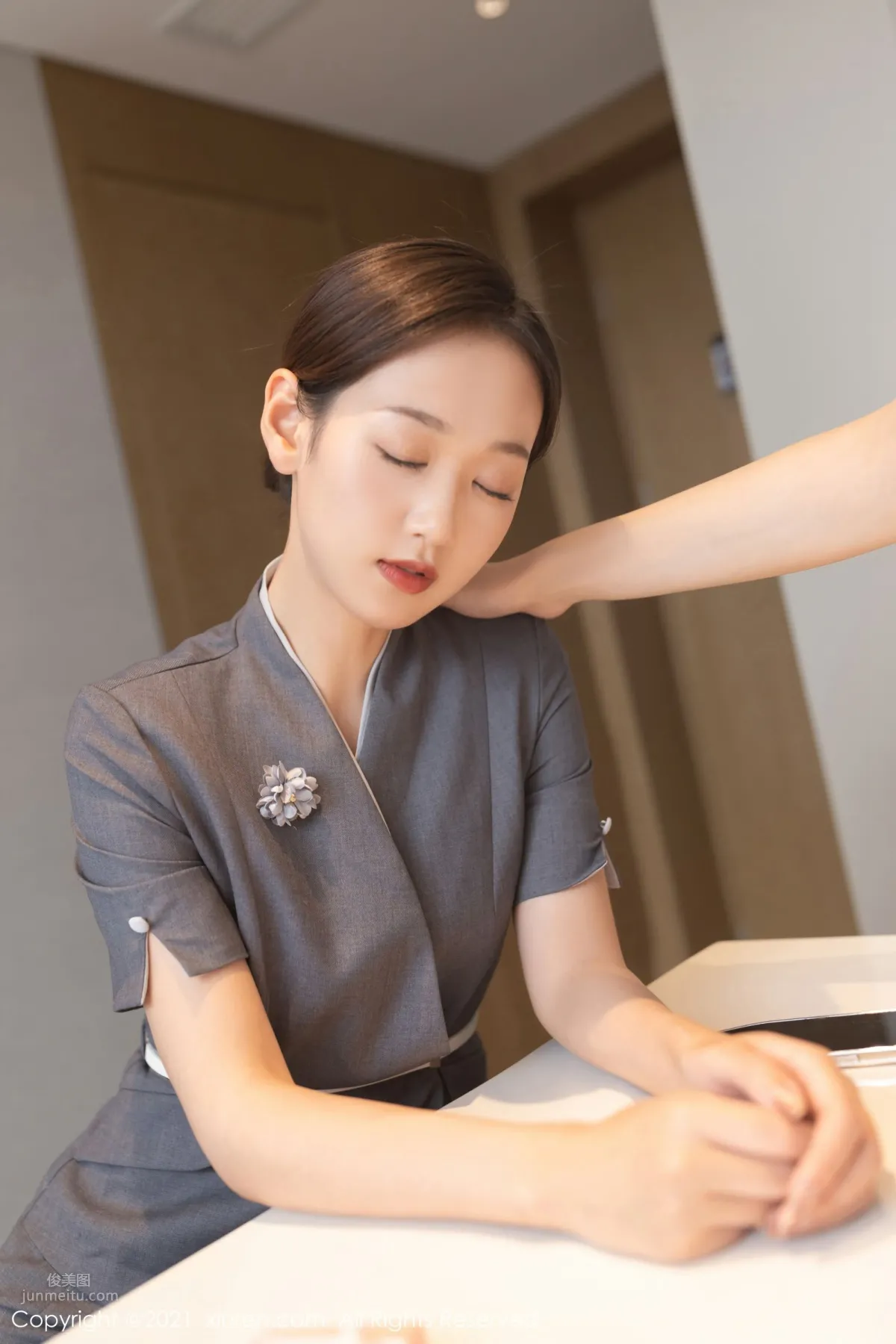 Tang Anqi's Hypnosis Theme, Capable and Elegant Professional Attire photo 19