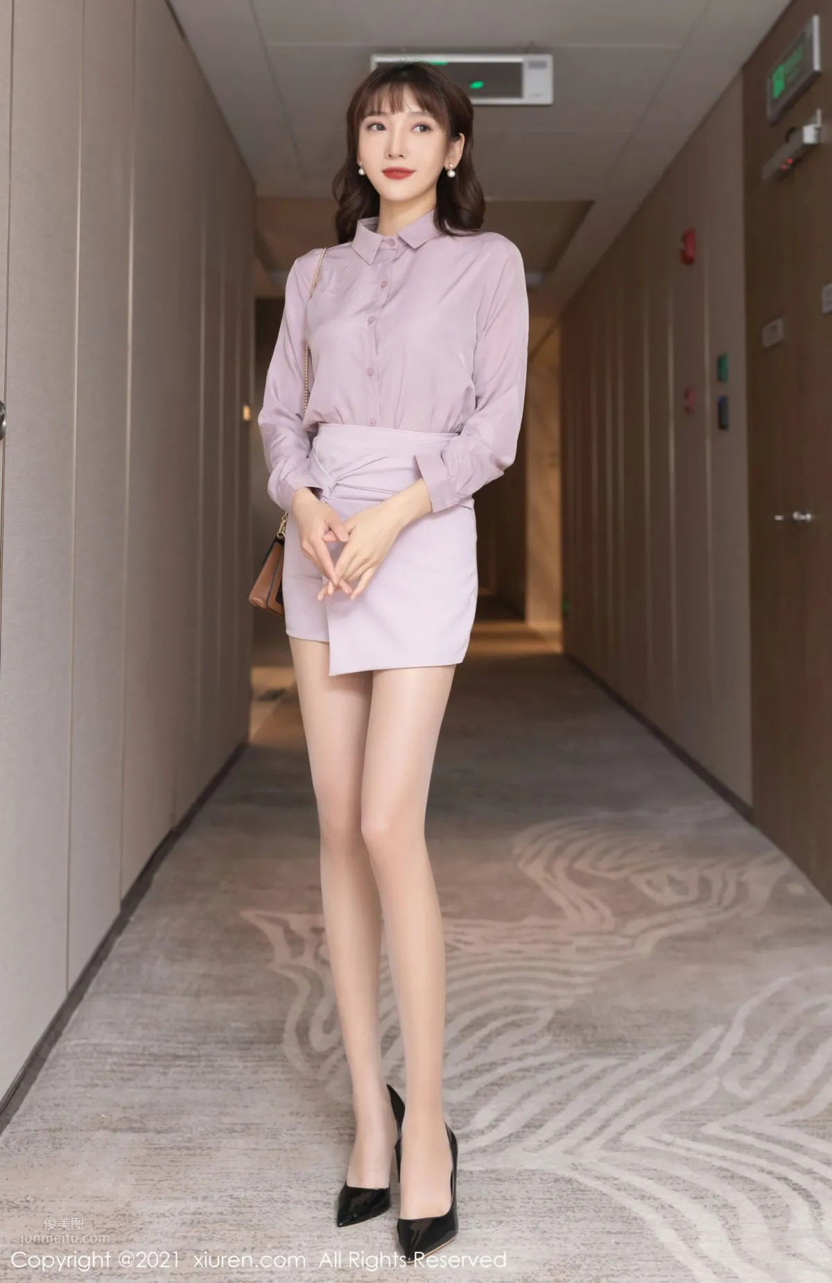 Lu Xuanxuan's Unique Vision Girlfriend Coming Home from Work Theme photo 5