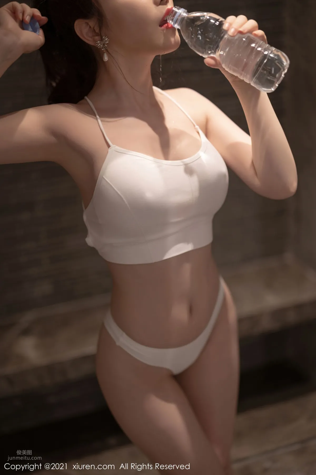 Goddess of Otaku Men Fei Yueying, Tight Clothing and Camisole photo 18