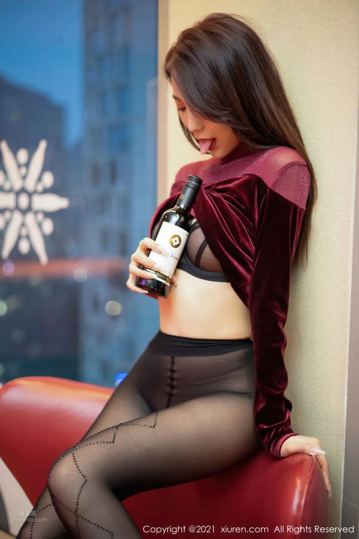 Bony Goddess Zhou Muxi, Crimson Dress Splendid and Gorgeous photo 25