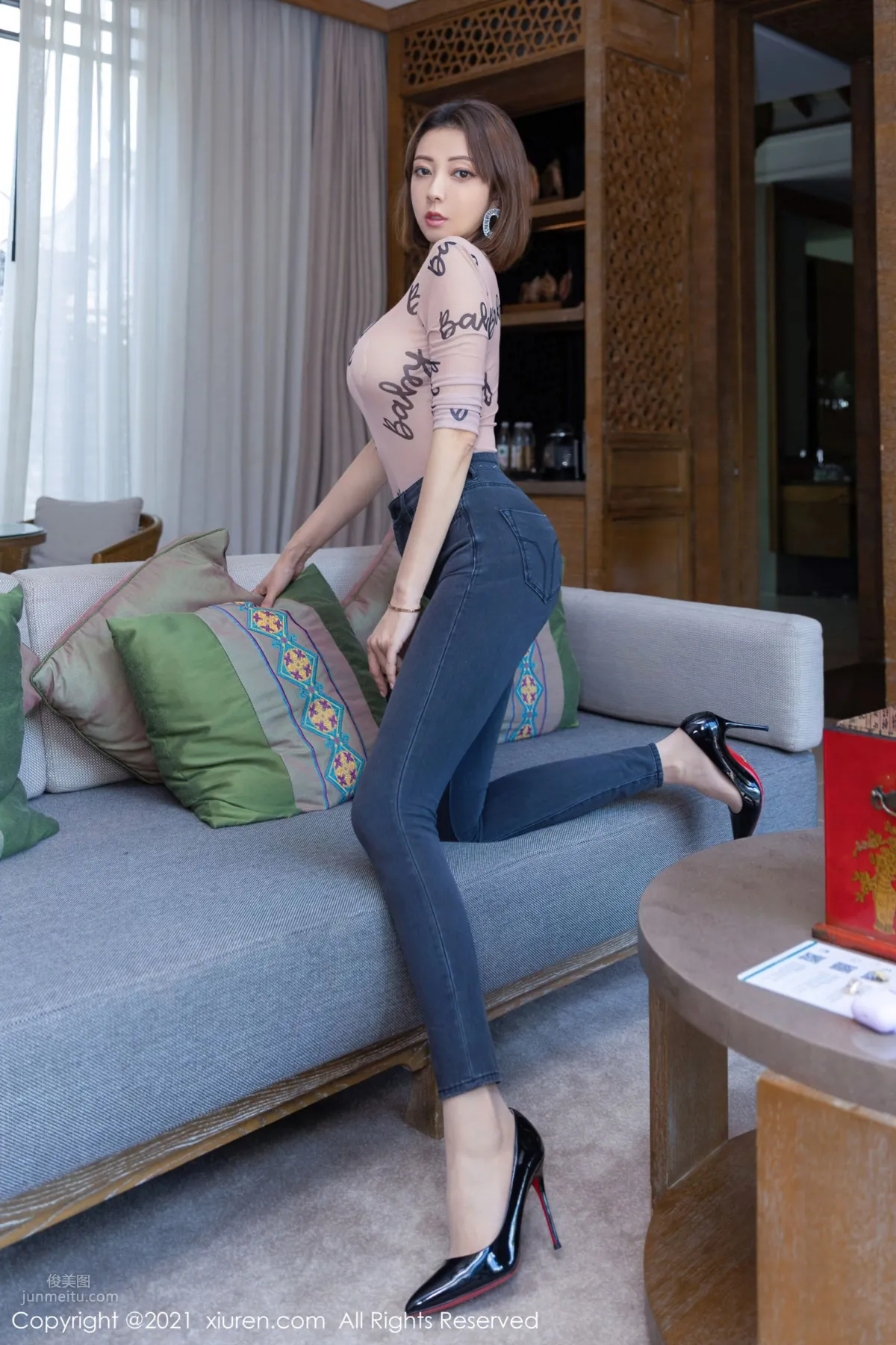 Song Guoer Victoria, Yangshuo Travel Shoot, the Aura of a Mature Woman Stirs the Heart photo 4