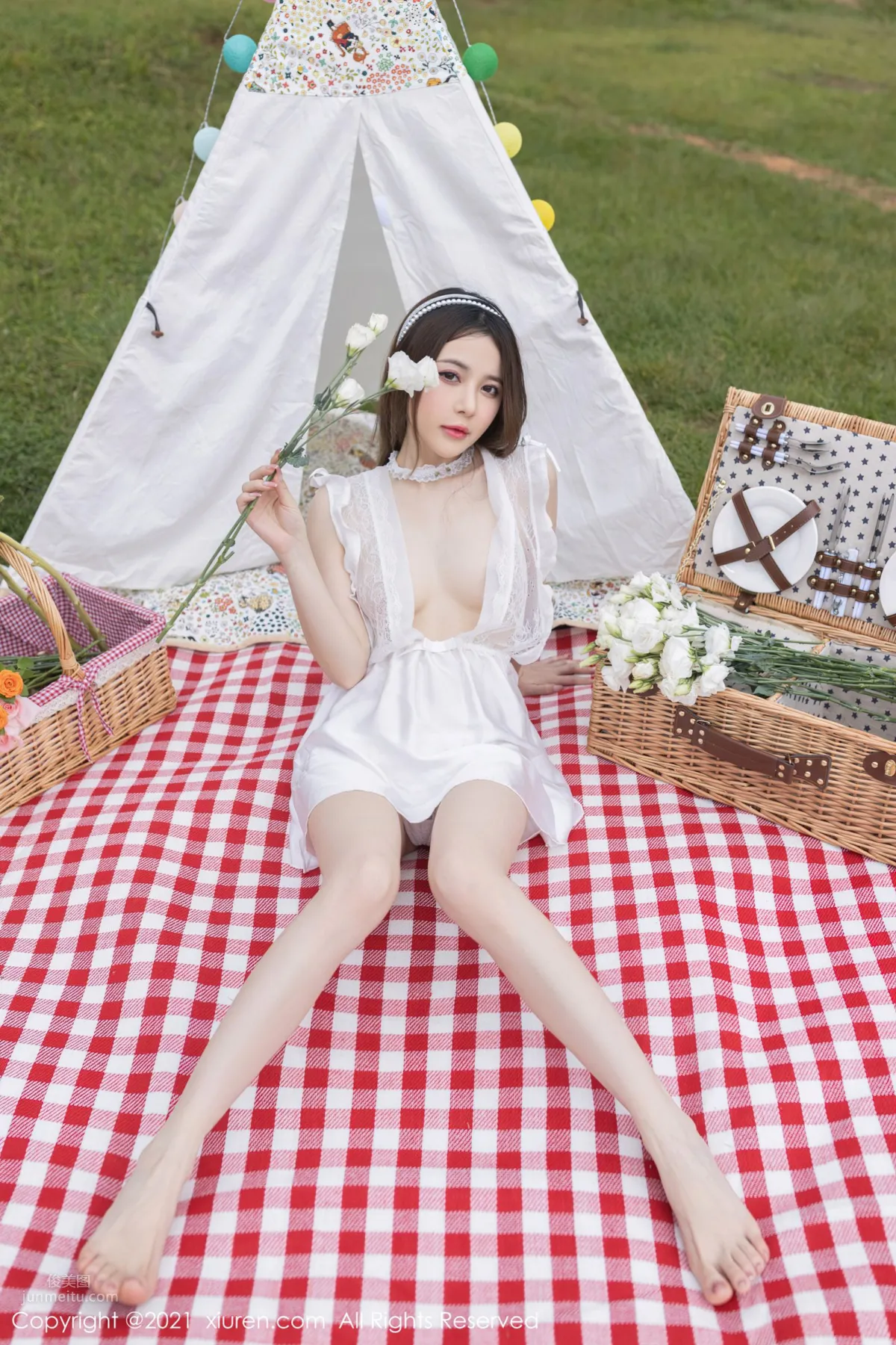 Beautiful and Moving Yuzijiang fish, Lakeside Picnic Theme Series photo 3