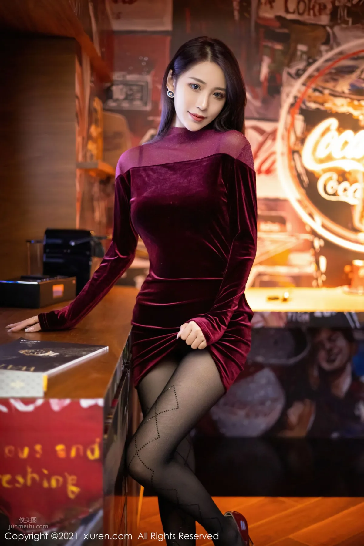 Bony Goddess Zhou Muxi, Crimson Dress Splendid and Gorgeous photo 7