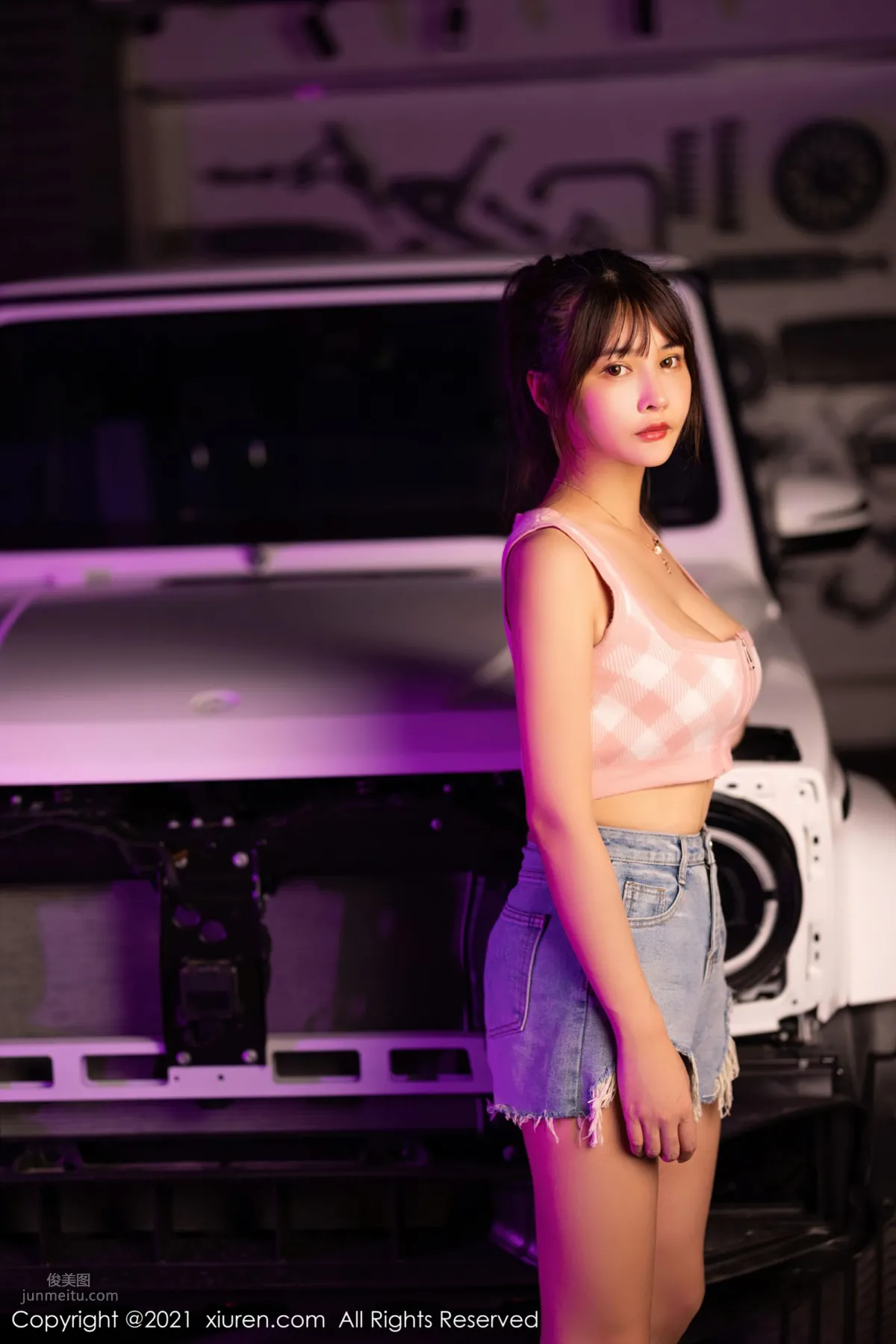 豐滿妹子萌奈子 香車與美人的視覺 21