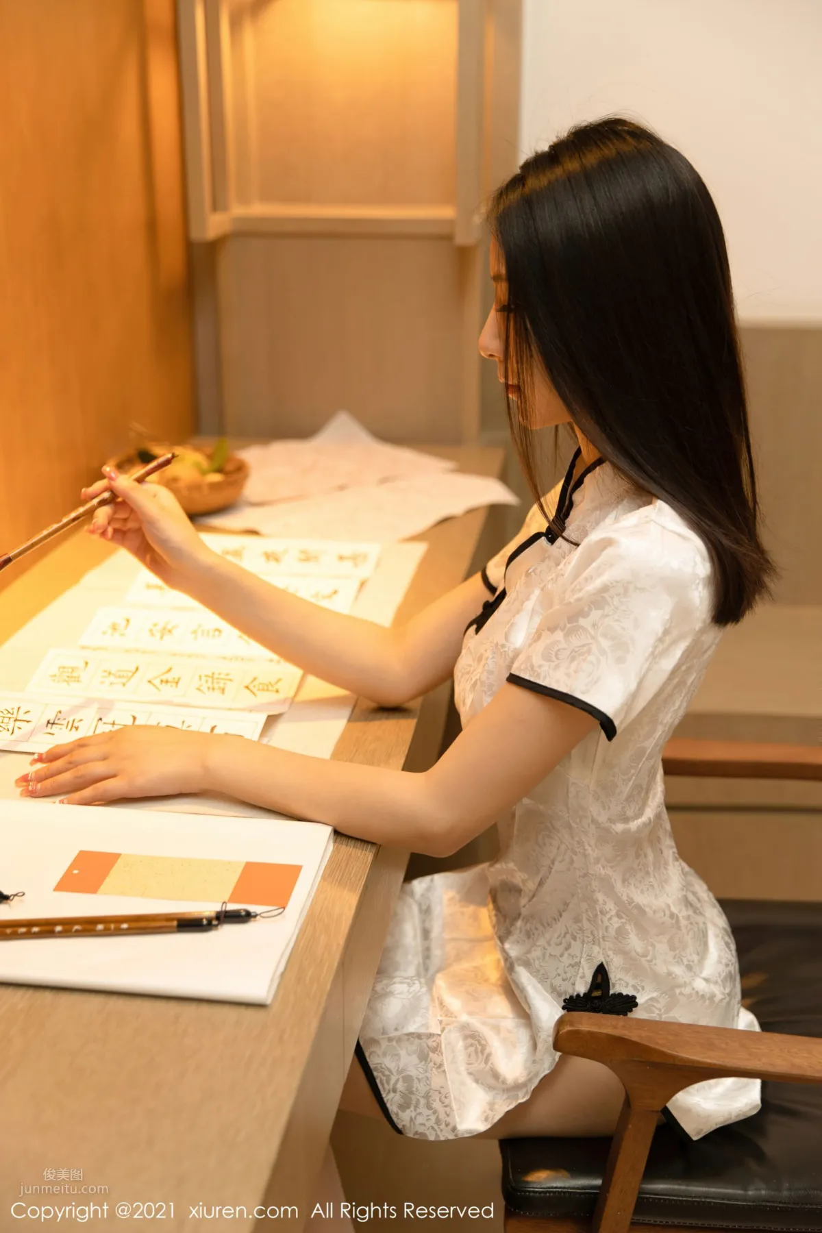 旗袍美人熊小諾 古典浪漫融入書法 2