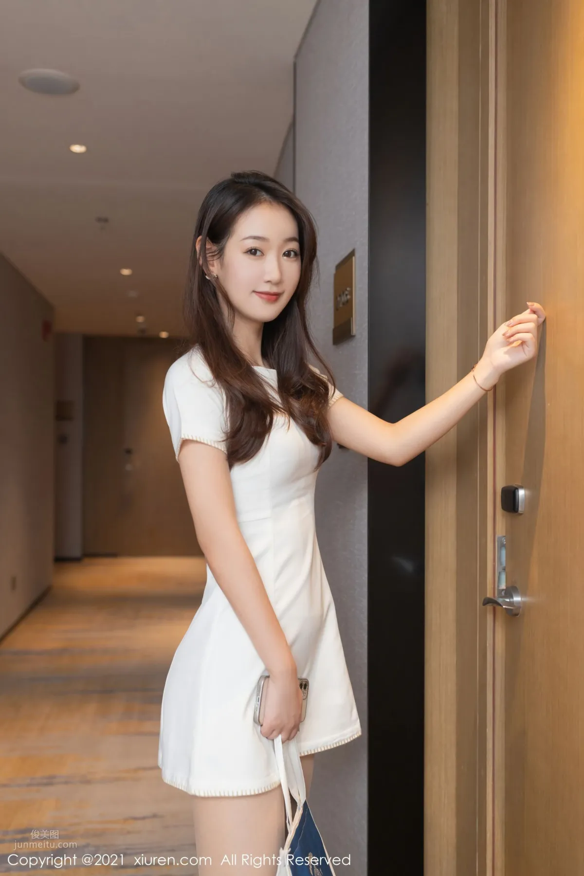 Tang Anqi's Campus Days, Staying at Senior's Home Theme photo 3