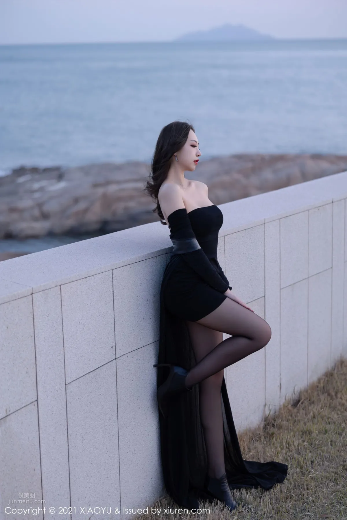 冷豔女神鄭穎姗 魅惑的黑色服飾 4