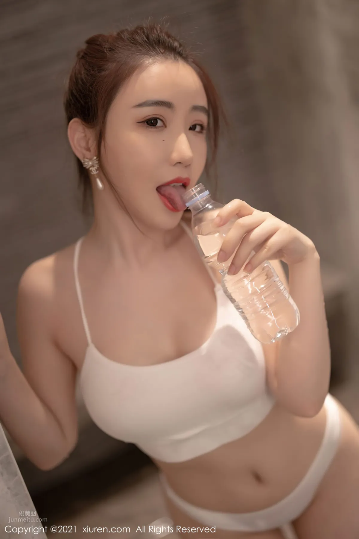 Goddess of Otaku Men Fei Yueying, Tight Clothing and Camisole photo 20