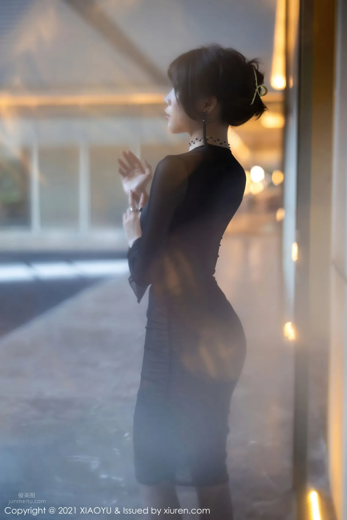 Hazy Goddess Zhizhi Booty, Her Aura Captivates Heart and Soul photo 2