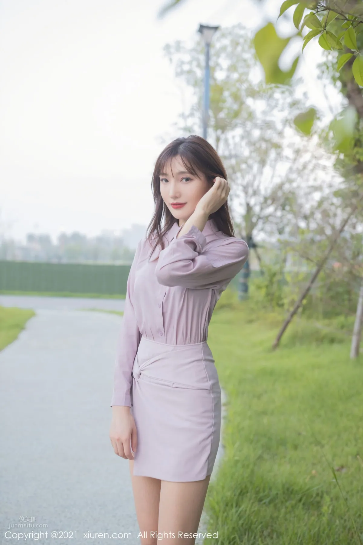 Lu Xuanxuan's Unique Vision Girlfriend Coming Home from Work Theme photo 2