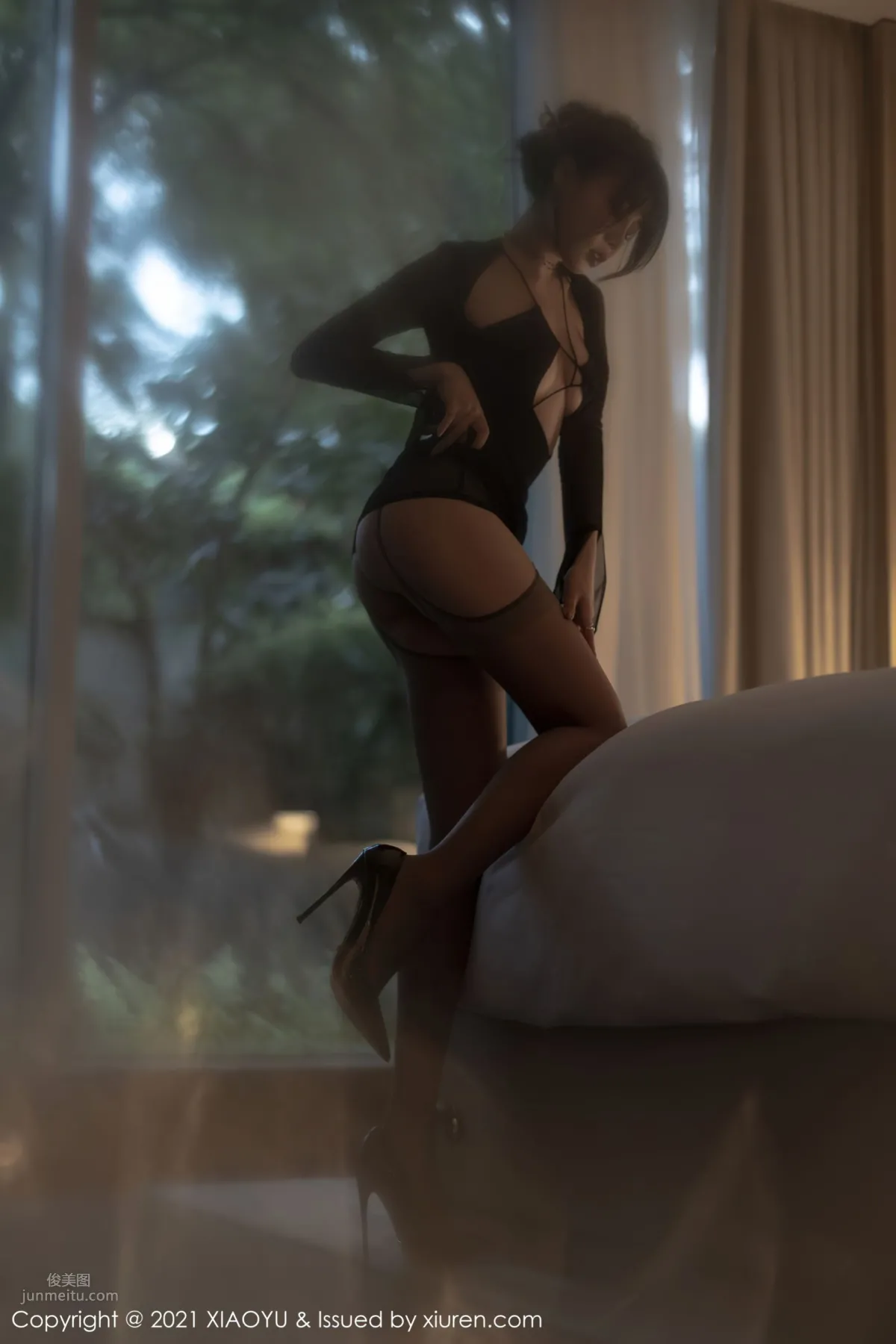 Hazy Goddess Zhizhi Booty, Her Aura Captivates Heart and Soul photo 25