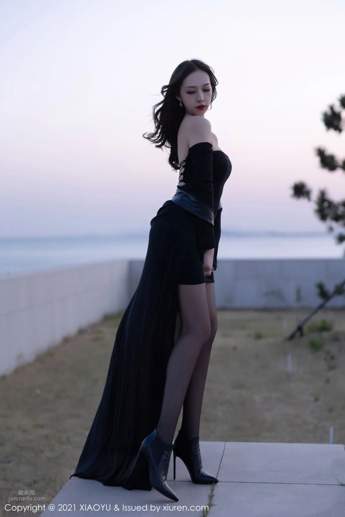 冷豔女神鄭穎姗 魅惑的黑色服飾 3
