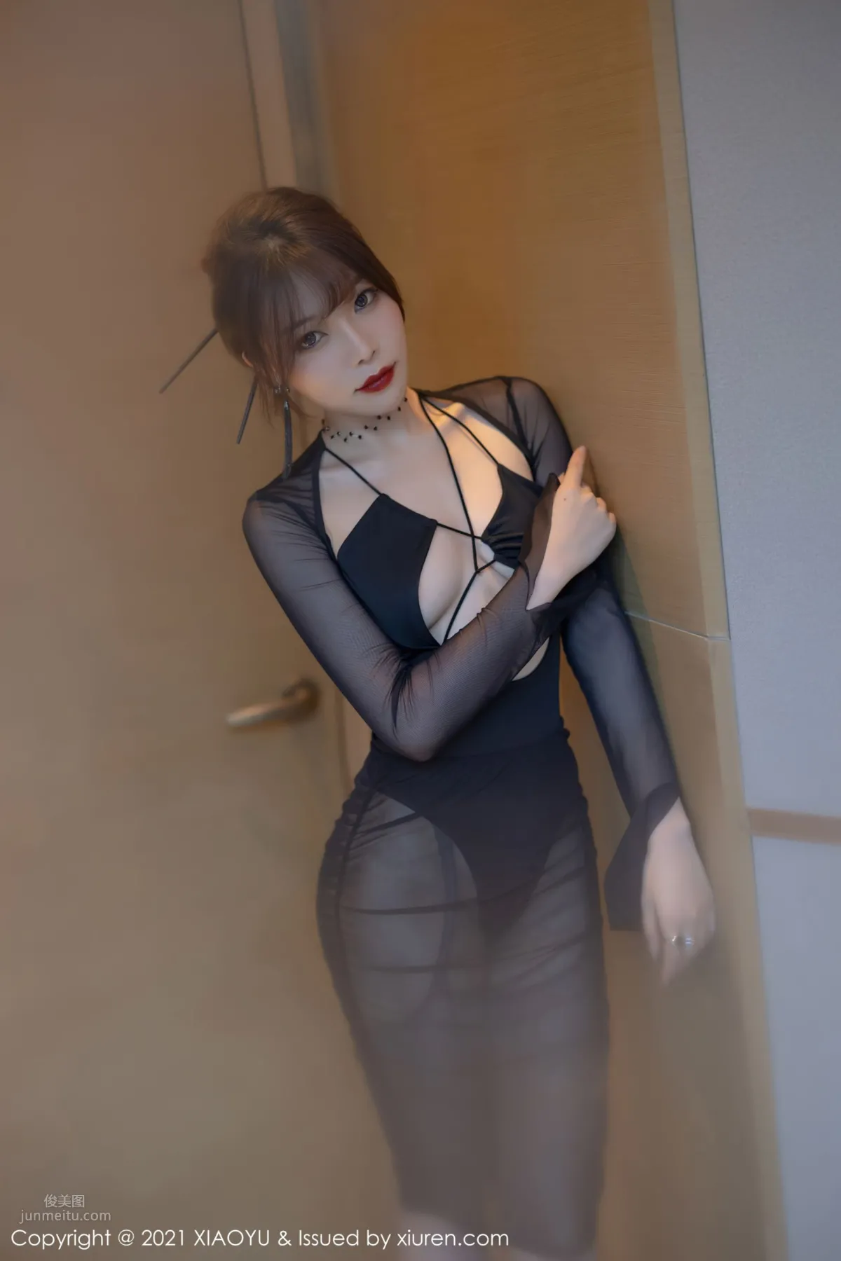 Hazy Goddess Zhizhi Booty, Her Aura Captivates Heart and Soul photo 10
